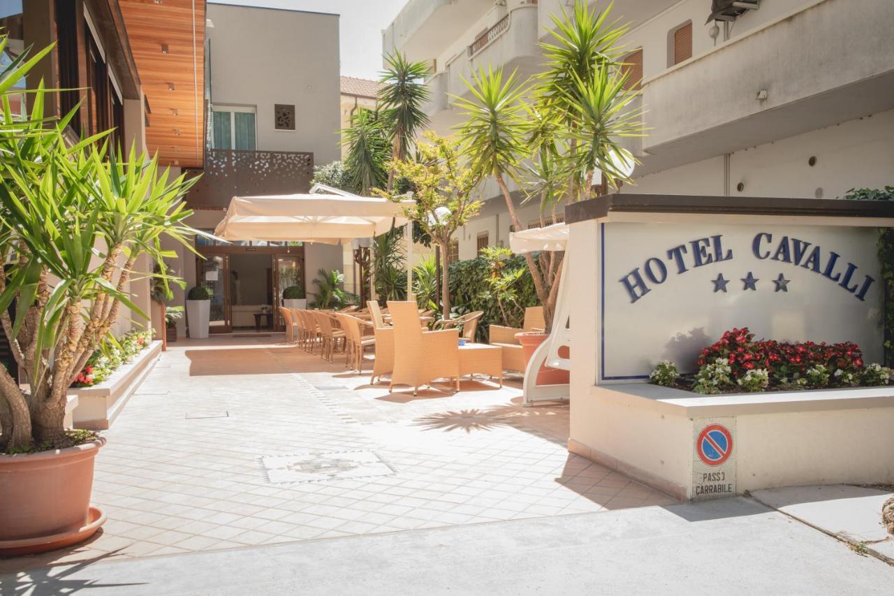 Hotel Cavalli Cattolica Exterior foto